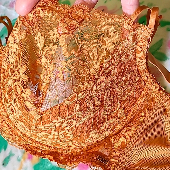 Vera Nude Floral Lace Unlined Balconette Bra - Picture 5 of 7